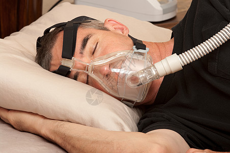 止鼾器睡眠Apnea和CPAP保健呼吸呼吸机治疗疾病病人枕头卫生男人医院背景