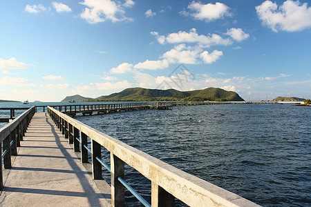 混凝土堤防 有海上护栏海景砂浆天气蓝色游客支撑小路海洋天堂天空图片