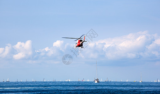 直升机英勇服务运动航空帮助飞行员飞机行动航班帆船赛图片