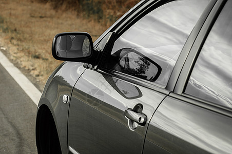汽车角镜头灰色交通力量运动反射旅行运输镜子发动机玻璃图片