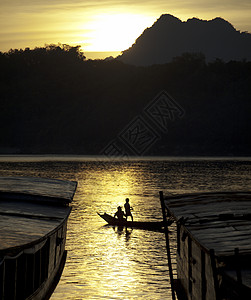 湄公河日落图片