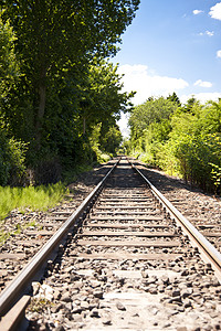 铁路火车小径火车站货运绿色铁轨树木火车票交通森林图片