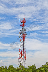 移动电话通信中继器天线塔台广播建造电讯电话天空技术红色卫星全球数据图片