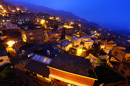 晚上在台湾的千边村村庄爬坡城市地标怀旧旅行图片