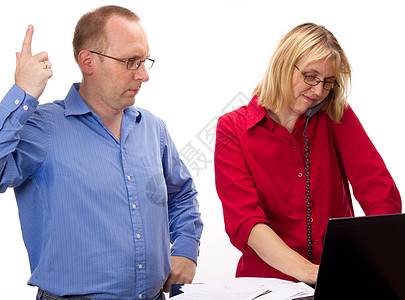 两名在业的商务人士员工团队笔记本招聘态度电脑统计协议数据办公室图片
