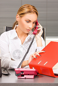 在职女公务员人数员工秘书办公室文件夹女性商业红色电话工人女孩背景图片