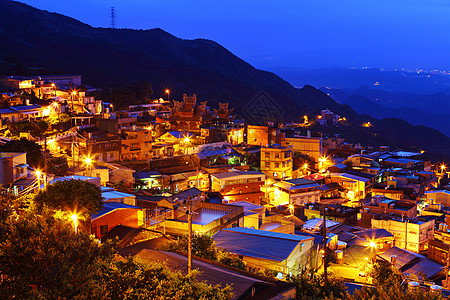 秋养肺晚上在台湾的千边村爬坡地标旅行怀旧村庄城市背景