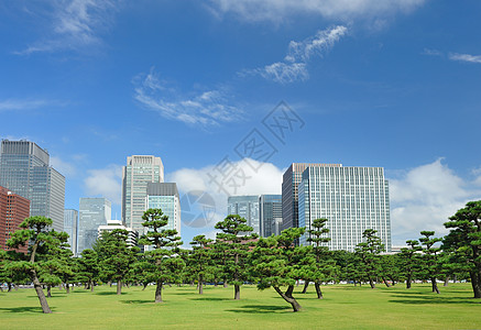 东京天线城市绿色景观办公室花园天空天际摩天大楼场景建筑图片