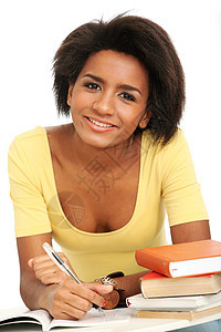 学习书籍的年轻女法罗青年妇女微笑大学笔记阅读皮肤知识女孩学校家庭作业女士图片
