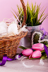 喜庆式传统东方彩蛋装饰带和郁金香纺织品假期花束宗教紫丁香展示墙纸季节紫色丝带图片