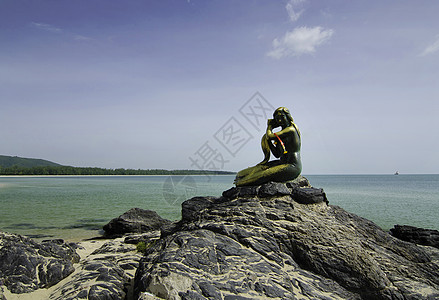 泰国Songkhla的美人鱼雕塑地标女性假期数字天空历史旅游旅行黄铜故事图片