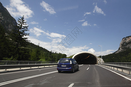 通往隧道的道路车辆速度通道建筑沥青汽车驾驶运动运输路线图片