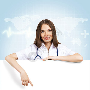 带空白横幅的年轻女医生女士木板医疗保险从业者长袍微笑医师公告广告牌纸板图片