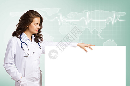 带空白横幅的年轻女医生从业者黑发标语广告牌保健女士女性招牌医疗保险木板图片