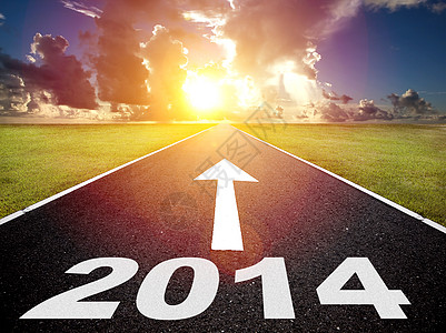 通向2014年新年和日出背景图片