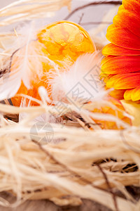紫橘橙色复活节蛋 配有雪贝拉和玫瑰节日橙子手绘稻草愿望雏菊宗教童年手工业假期图片