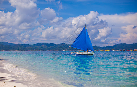 Boracay岛公海小船活动天堂热带旅行血管天空海景蓝色游艇假期图片