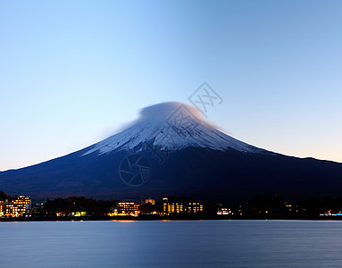 日本的藤山场景公吨环境遗产反射火山风景顶峰地标图片