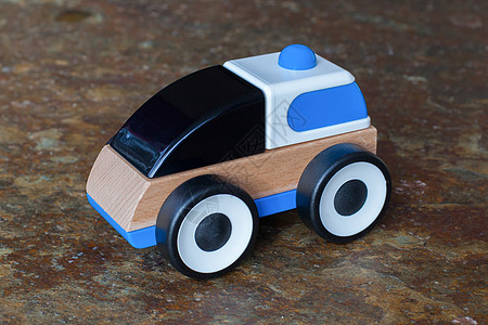 简易木和塑料玩具警车逮捕车辆情况幼儿园警察木头花岗岩车轮法律服务图片