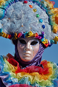 法国安妮西威尼斯狂欢节狂欢参与者悲伤节日庆典裙子手套蓝色身份乐趣图片