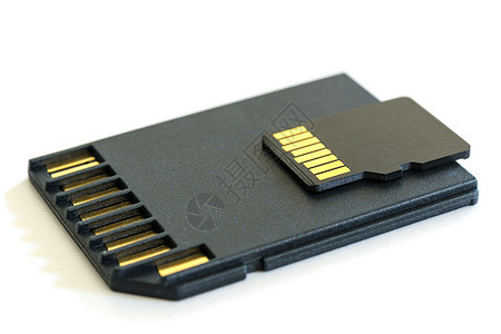 黑色微缩SD内存卡和SD卡适配器图片