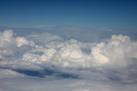 飞机云片照片天空阴影太阳土地晴天旅行航班地面气氛蓝色图片