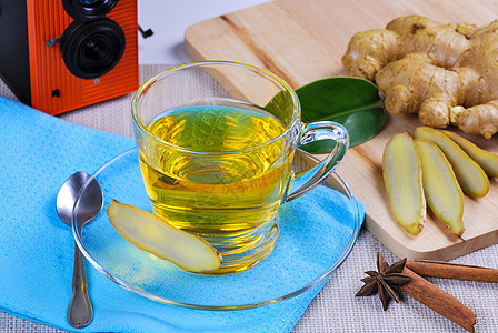 金姜茶草本植物桌子勺子柠檬蜂蜜肉桂蔬菜杯子饮食玻璃图片