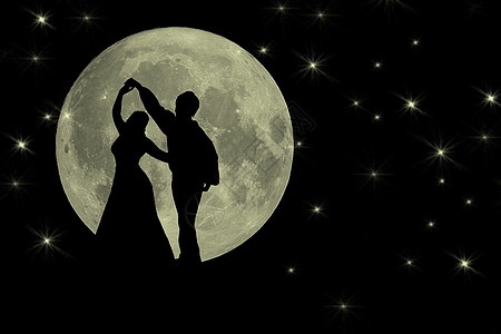 在月光的浪漫旗帜下跳舞图片