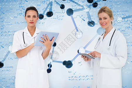 女性医疗队的复合形象技术服务化学触摸屏护士职业女士滚动医生专注图片