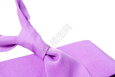 平纯紫色商业颈领带纺织品织物办公室衣服衣柜套装衣领脖子白色丝绸背景图片