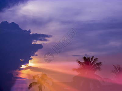 创辉日落 有多种颜色 如蓝色 橙色 紫色 红色 太阳图片