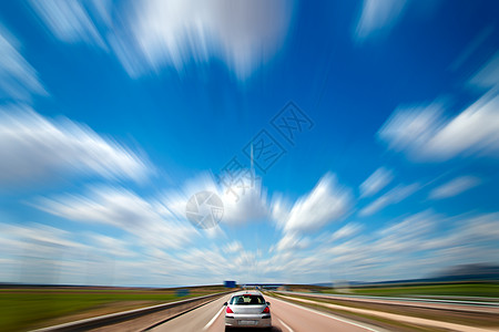 公路旅行驾驶蓝色国家交通天空风景沥青运动运输街道图片