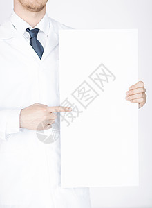 持有空白白旗的医生处方收据床单家庭诊所男人木板横幅男性海报图片