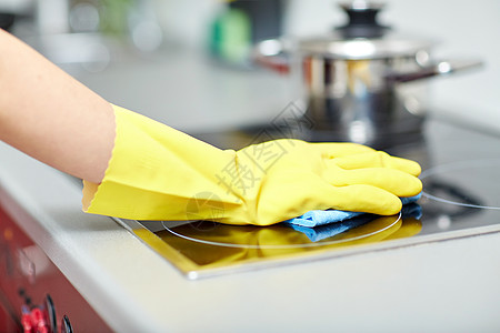 家用厨房的洗碗间女清洁工就业工作家庭卫生职场仆人家政炊具家务工人图片