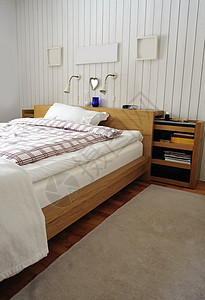 主卧室毯子枕头寝具装饰展示地毯奢华梳妆台凳子窗户图片