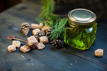 Fir 树起伏果酱营养药品苔藓甘蔗花蜜糖浆蔗糖沙漠早餐勺子图片