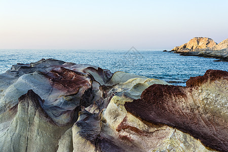 希腊米洛斯岛Milos由白矿形成而成的海景景观蓝色火山地质学海岸粉笔海滩假期岩石旅游阳光图片