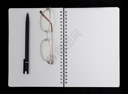 笔和墨镜笔记本教育记事本铅笔咖啡文书玻璃文档键盘办公室工作图片