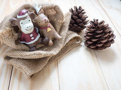 Santa & Reindeer 装饰圣诞快乐与快乐背景图片