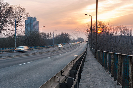 公路上的车辆失灵图片