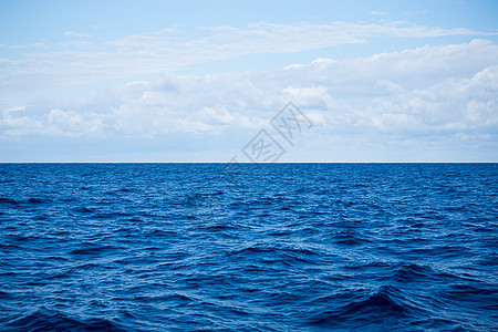 蓝色海景浅滩环境阳光天空波纹射线液体海浪景观海洋图片