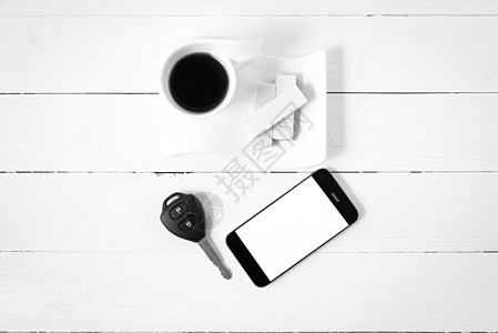 咖啡杯 有面包 电话 汽车钥匙黑白颜色食物技术咖啡展示晶圆小吃糕点巧克力甜点桌子图片