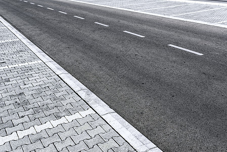 公路上空的两道沥青路街道小路驾驶车道路面沥青停车场速度运动运输图片