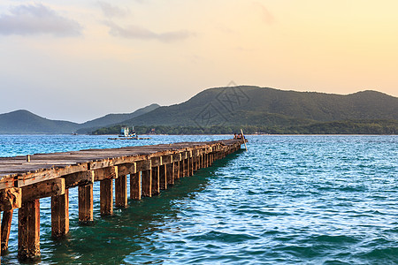 伍德桥码头的景观旅行假期地平线天空人行道墙纸港口海浪海滩太阳图片