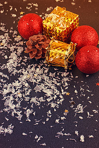 圣诞装饰礼品盒 球风格盒子礼物季节传统庆典金子锥体玻璃装饰图片