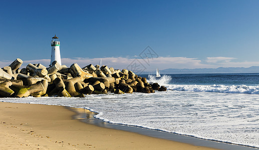 圣克鲁斯海岸上的灯塔Walton天空海岸戏剧性旅行岩石海岸线风暴房子警告海滩图片