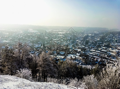 冬景色冬城的美丽景色 从山顶起背景