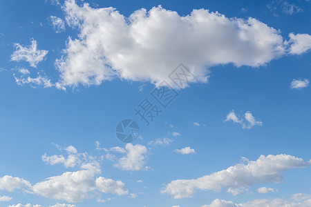 蓝天上的白云太阳气象晴天云景墙纸环境积雨天气季节阳光背景图片