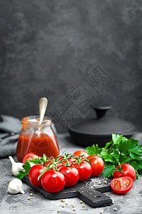 番茄和番茄酱蔬菜饮食沙拉烹饪餐桌食物植物营养西红柿叶子图片