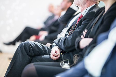 参加研讨会的各行商界人士专家成功作坊习俗领带男性公司企业家工作执行官图片